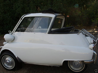 Illustration for article titled 1958 BMW Isetta Convertible for an Eggcellent $39,650!